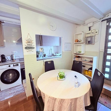 ברצלונה Stunning Flat For 6 People 3 Blocks From The Beach Plus Welcome Breakfast מראה חיצוני תמונה