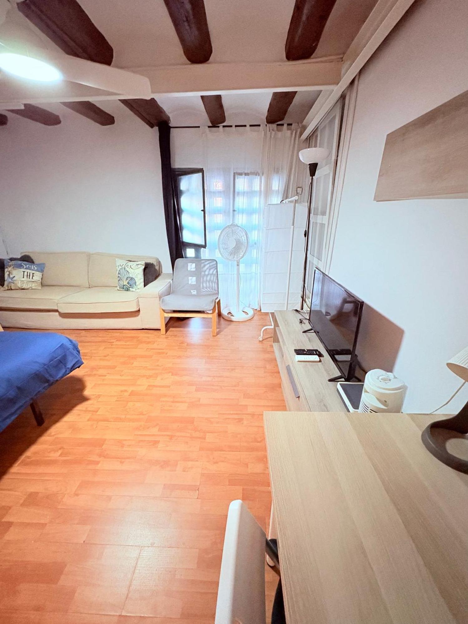 ברצלונה Stunning Flat For 6 People 3 Blocks From The Beach Plus Welcome Breakfast מראה חיצוני תמונה