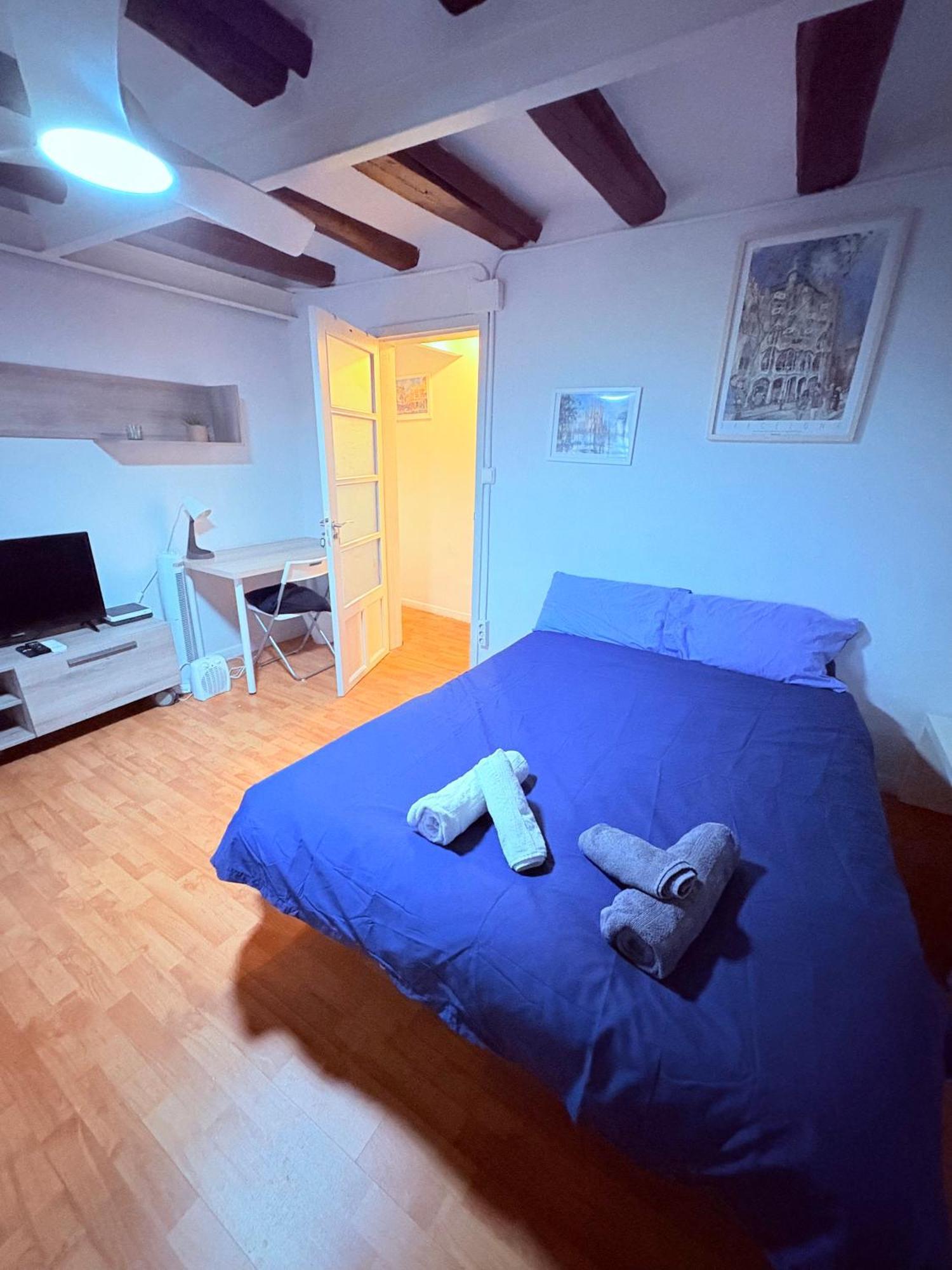 ברצלונה Stunning Flat For 6 People 3 Blocks From The Beach Plus Welcome Breakfast מראה חיצוני תמונה
